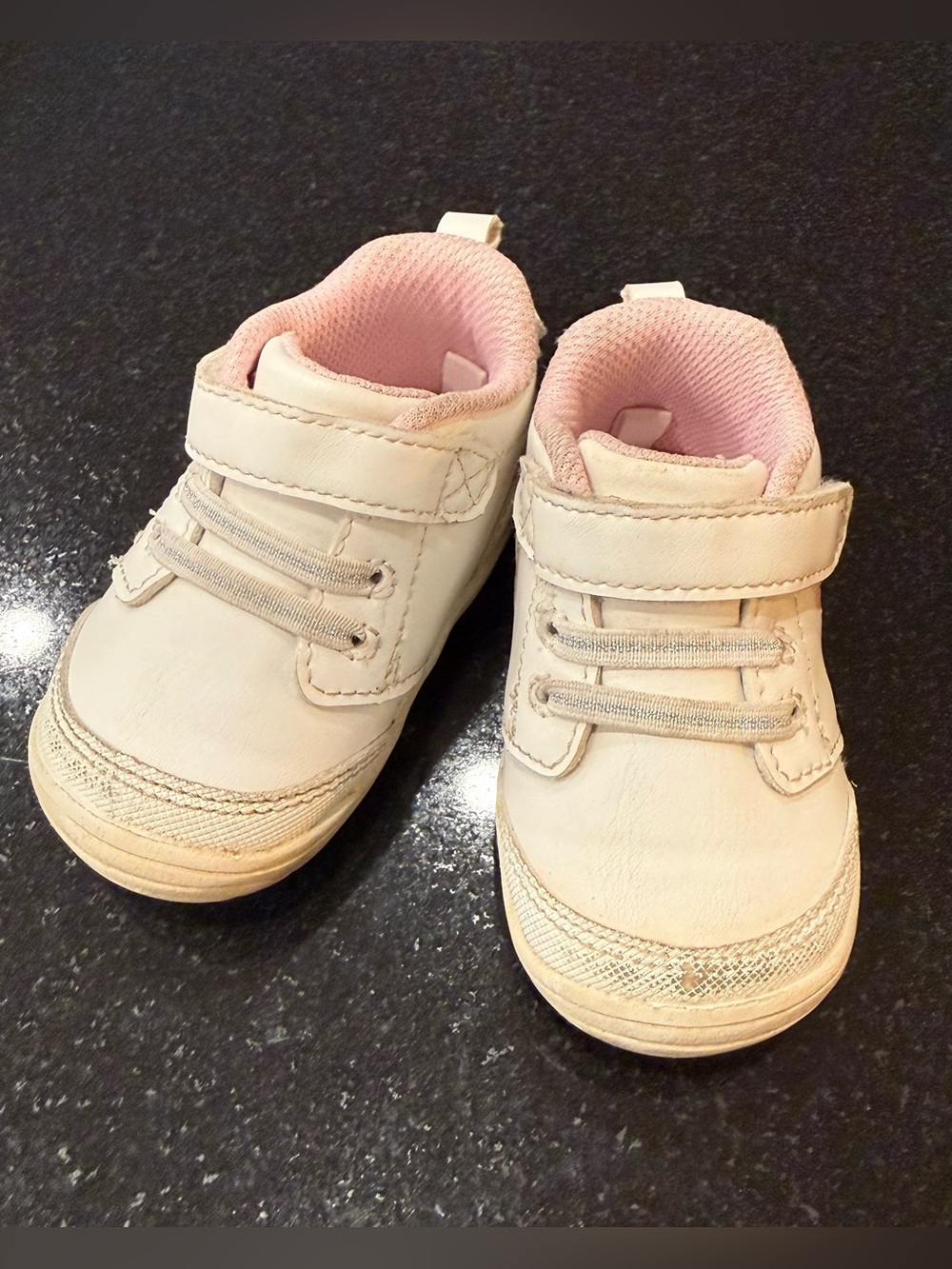 Stride Rite Taye 2.0, size 4